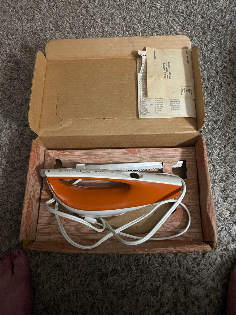 Hamilton Beach Orange and White Electric Carving Knife with Serrated Blade